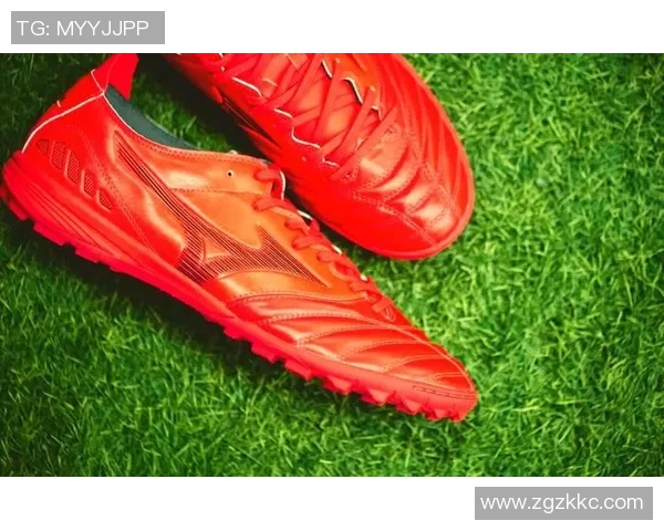 如何根据场地类型和个人需求选择合适的足球鞋技巧与建议